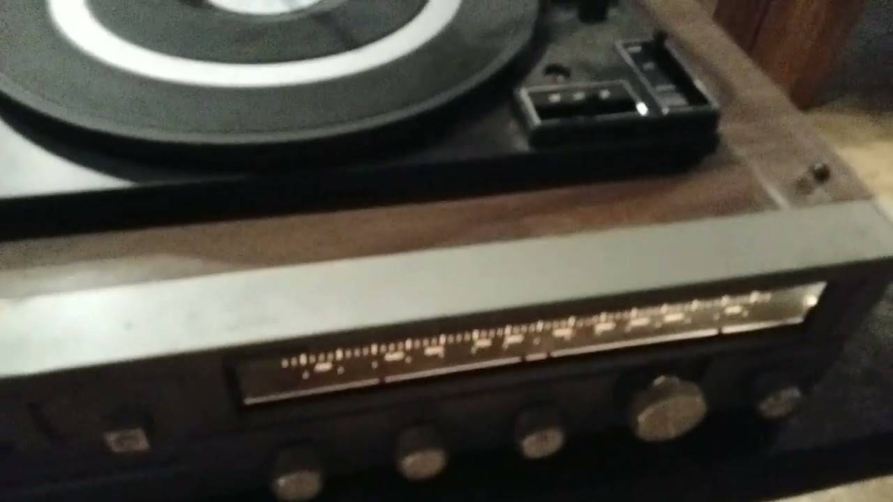 Emerson am fm record player sized