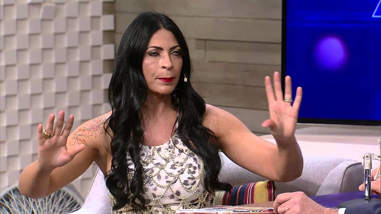 Sylvia se emociona ao falar da sua história