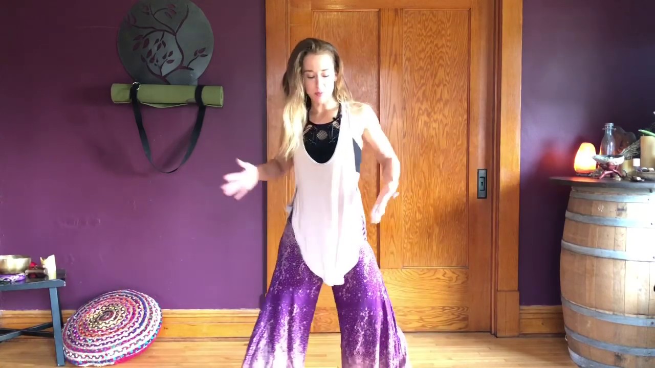 Sacred Feminine Energy Embodiment Tutorial 🌀 Hip Sway