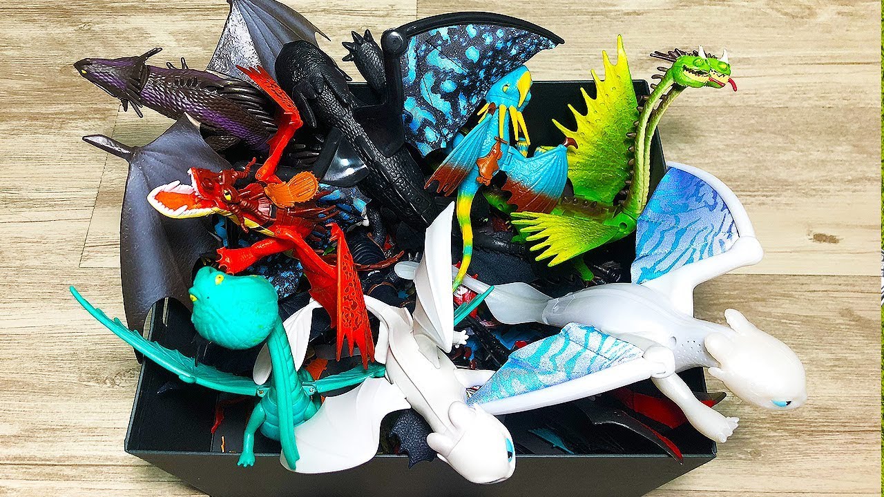 MY HUGE DRAGON Toys COLLECTION - What dragons are in this box? Toothless Stormfly Hookfang