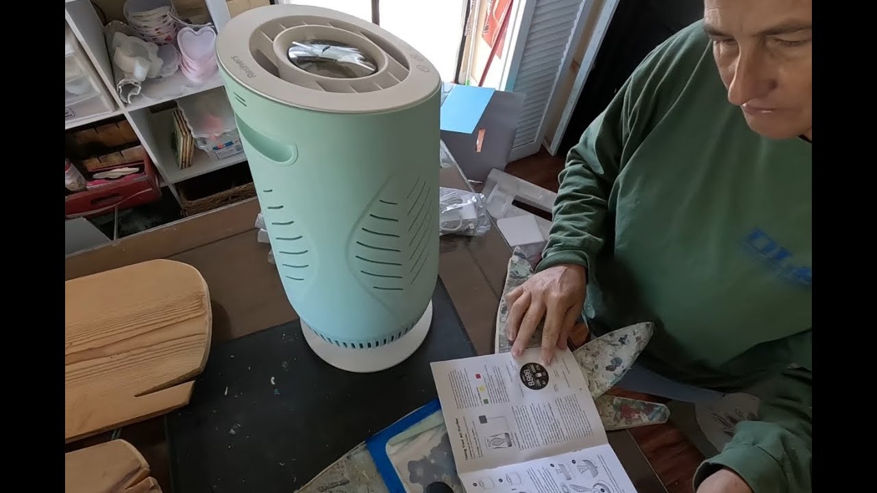 CRAFT ROOM MUST-HAVE TOOL! Resiners air purifier circulates and filters your air! #resiners