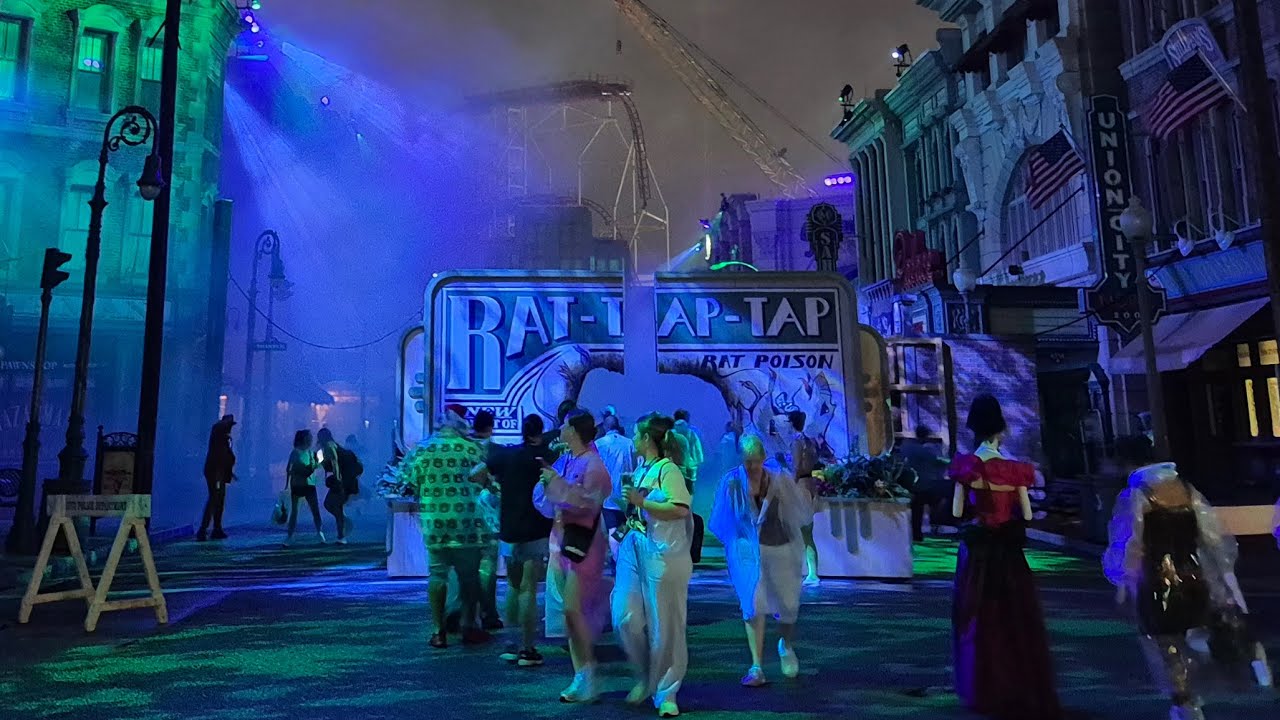 live at Halloween Horror Nights at Universal Orlando