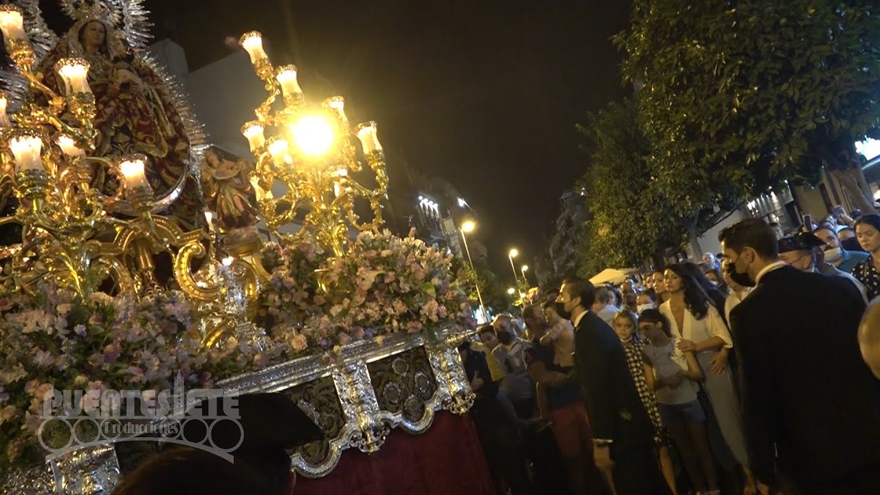 (1/2).- Madre de Dios del Rosario. Triana 2021. Capataz: Juanma Martín Núñez.
