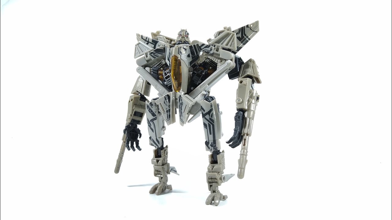 Transformers Revenge of The Fallen Voyager Class Starscream Review