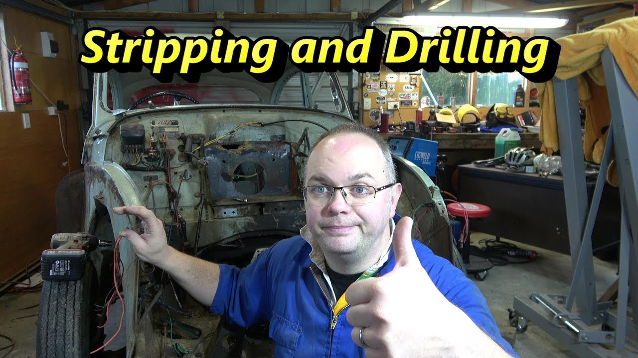 Morris Minor - Clearing the Engine Bay - Part 16