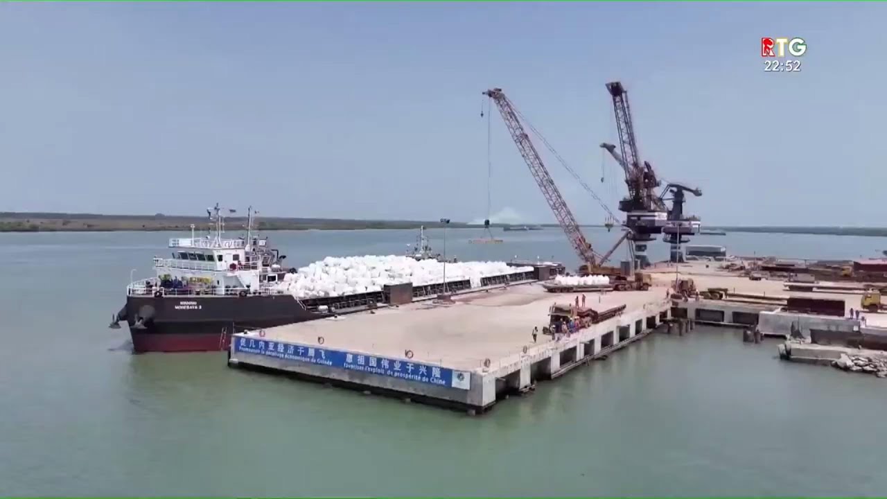 SIMANDOU 2040 / VOIRIES ROUTIERES. LES ÉDITIONS DE LA RTG GUINÉE 224