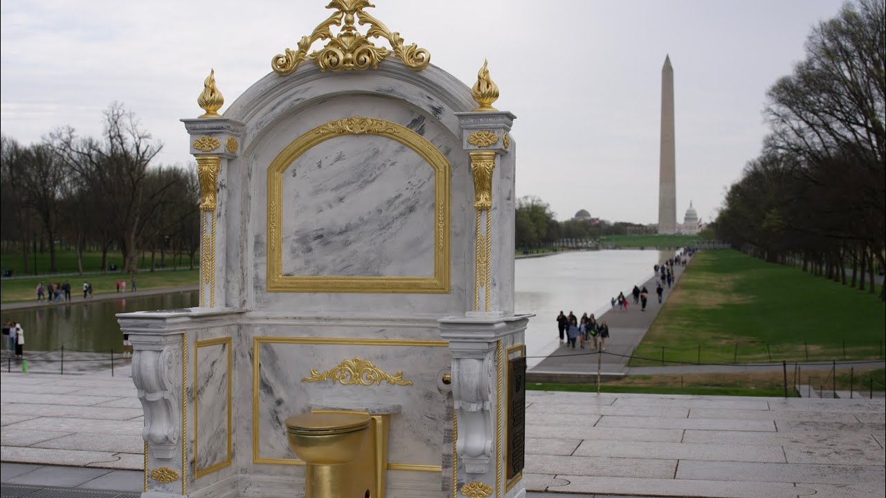 Anti-Trump display appears at Lincoln Memorial and Arlington honors a hero.