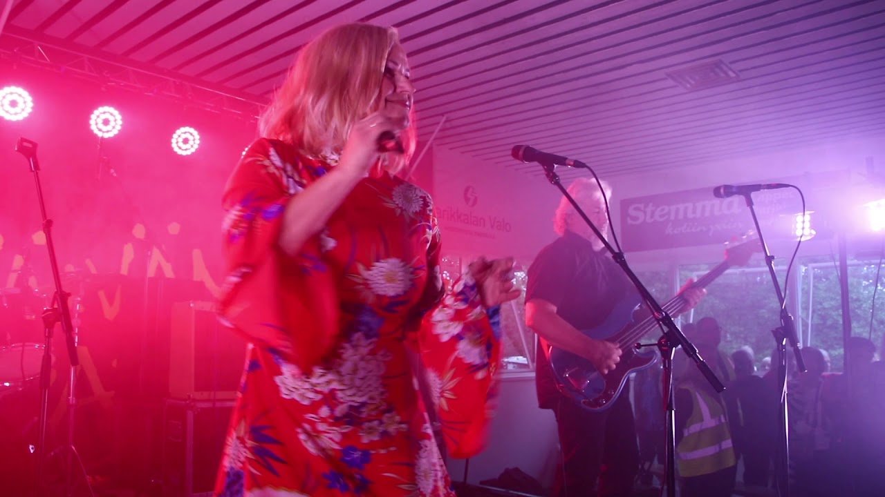 Katja Lukin & The Oldies - Jo riitt&auml;&auml; & Can't Buy Me Love - Kovan P&auml;iv&auml;n Ilta 2019