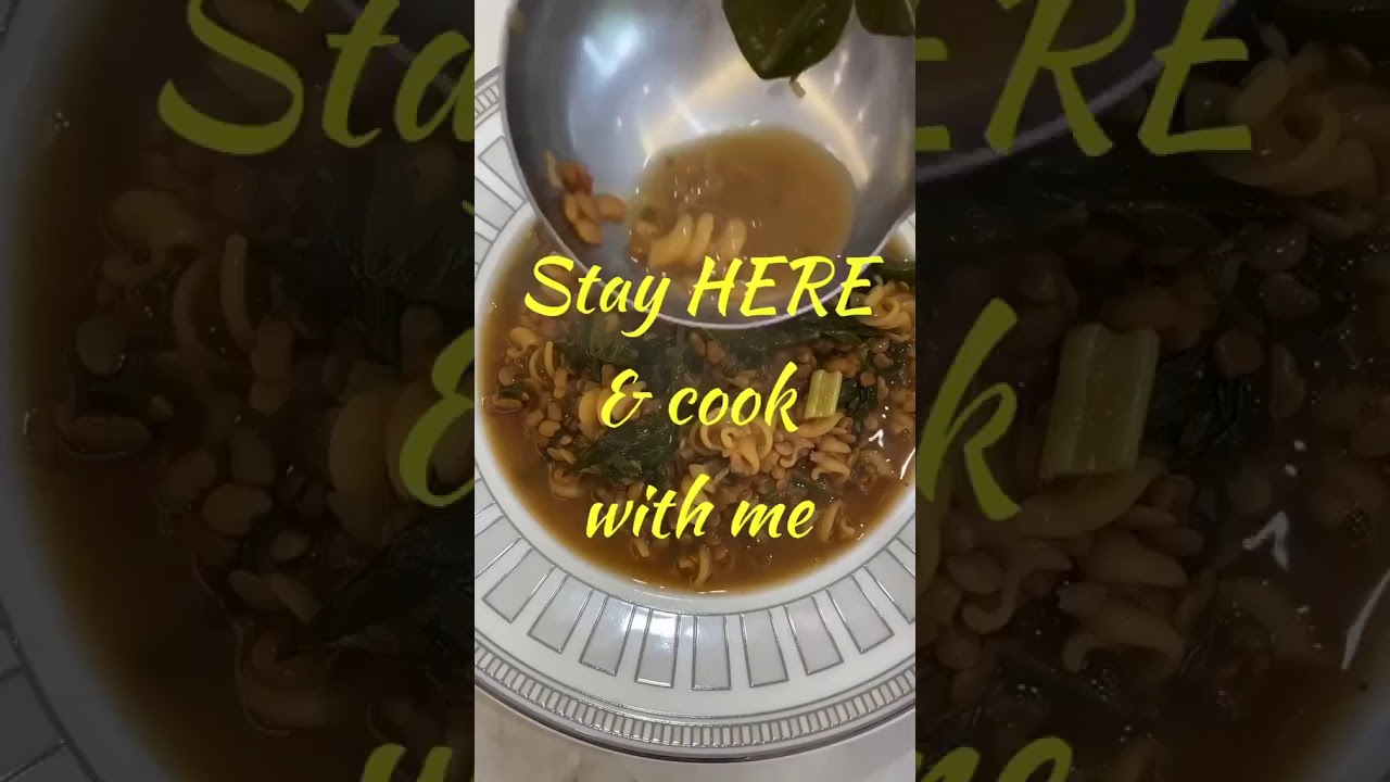 شوربة الرشتا صحية،طريقة سهلة،مليانة حديد 😋 كتير طيبة 😋 مع جويل . . Easy Rashta soup Healthy, easy