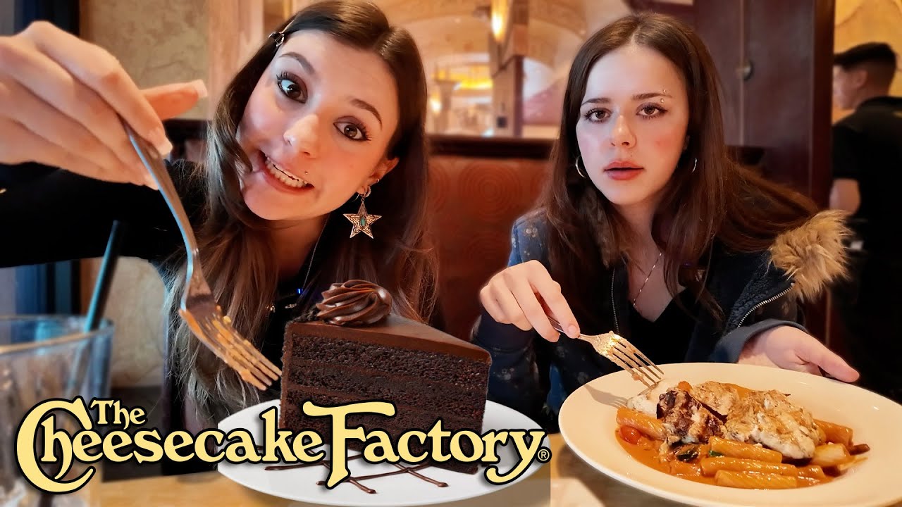Поешьте в CheeseCake Factory вместе с нами! **Шоколадный торт, ставший вирусным***