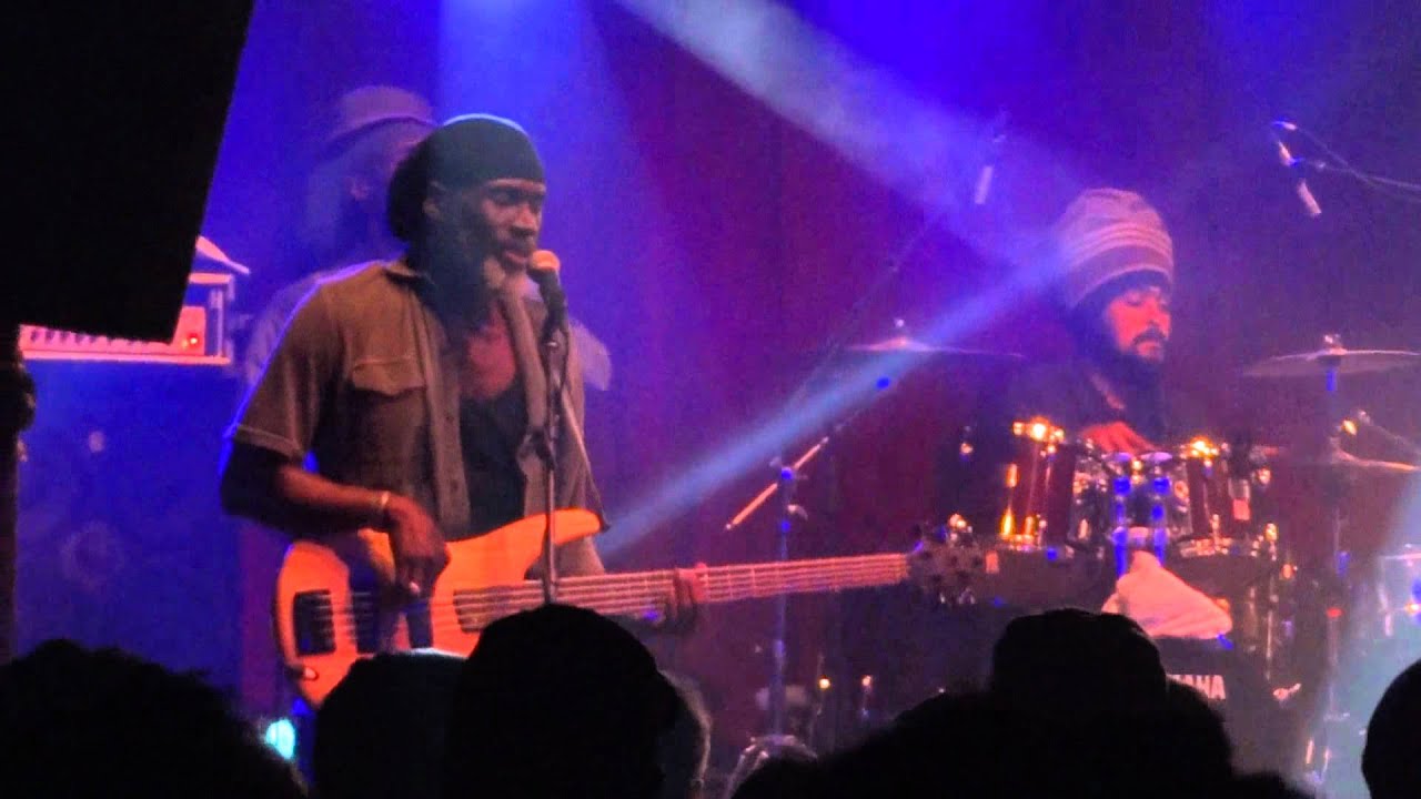 Midnite - Jubilees Of Zion (Cabaret Sauvage - 11/07/2012)