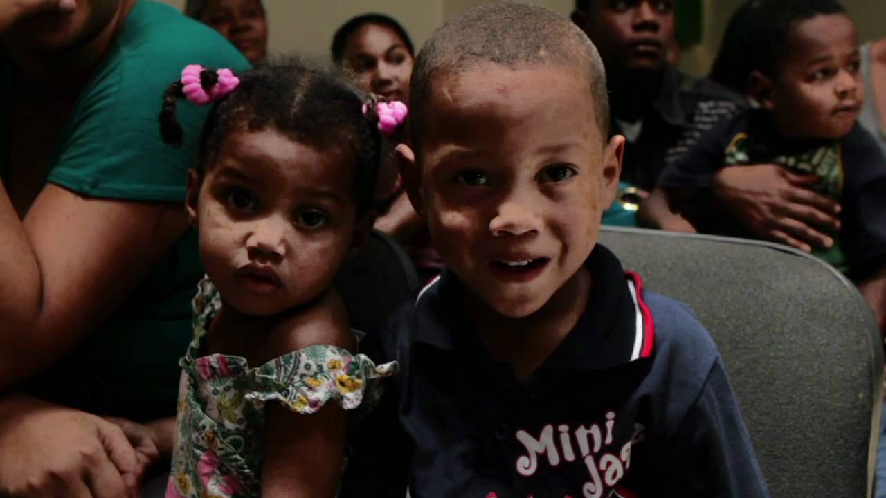 Miss Universe 2010 - Aid for AIDS in Dominican Republic