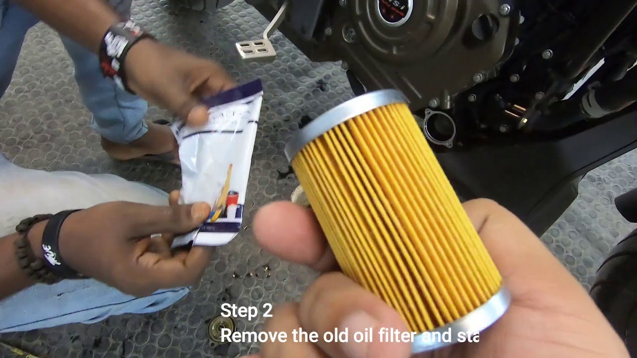 Liqui Moly engine oil change step by step in dominar 400 | Malayalam Review