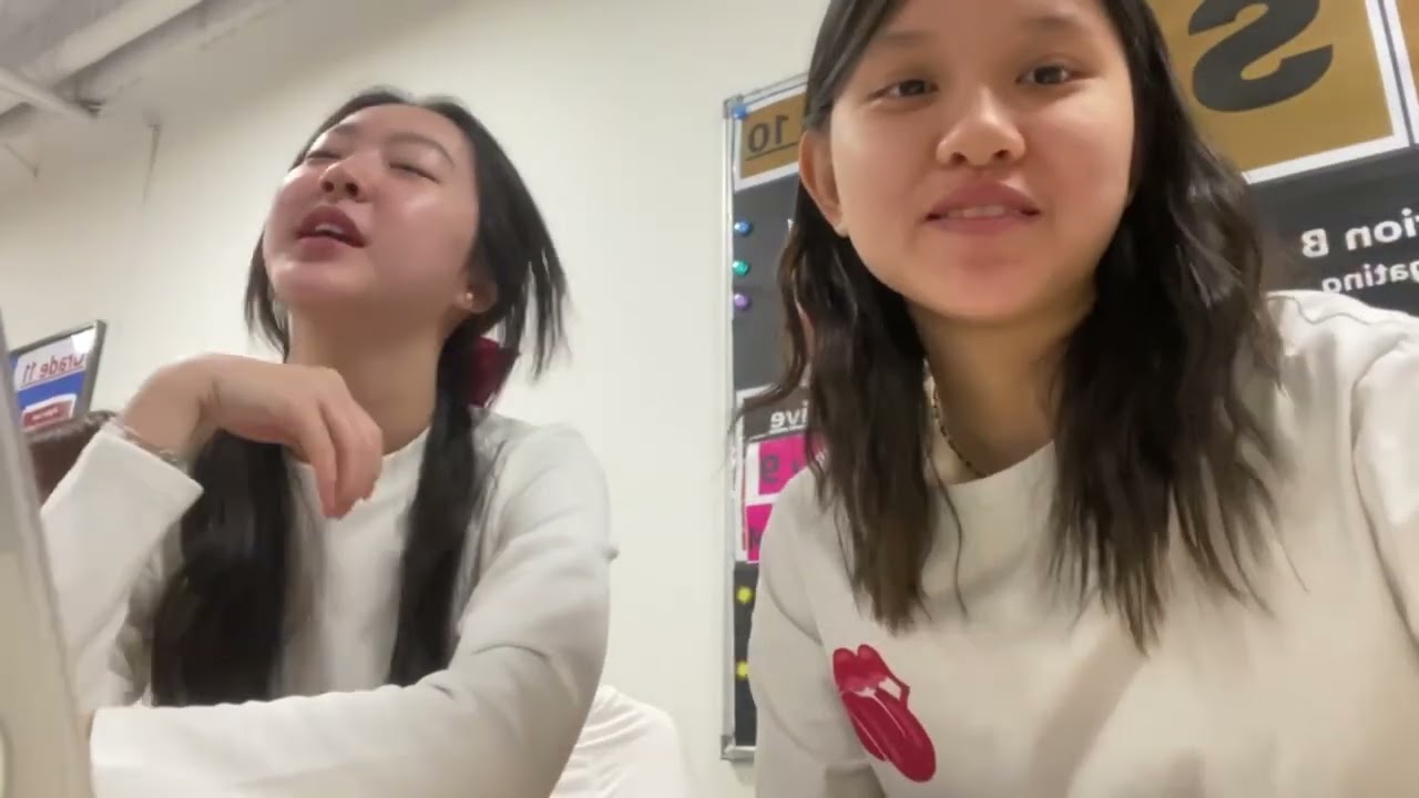 🎄Day In My Life -- Christmas edition 2025!!  ft. Ariel