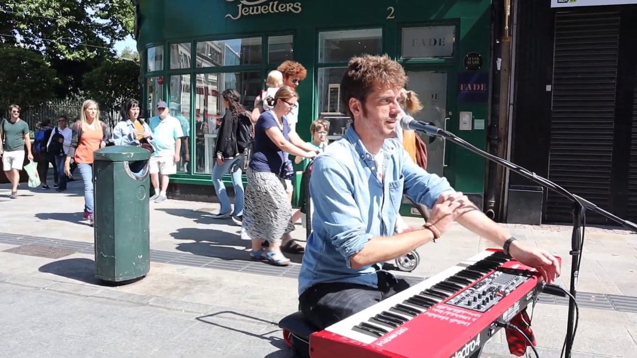 Blowin' in the Wind (Bob Dylan) Andr&eacute;s Macnamara Cover.