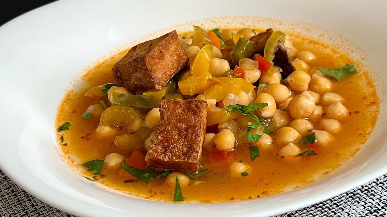 Irresistible Chickpeas with Smoked Tofu! So Delicious and Easy!
