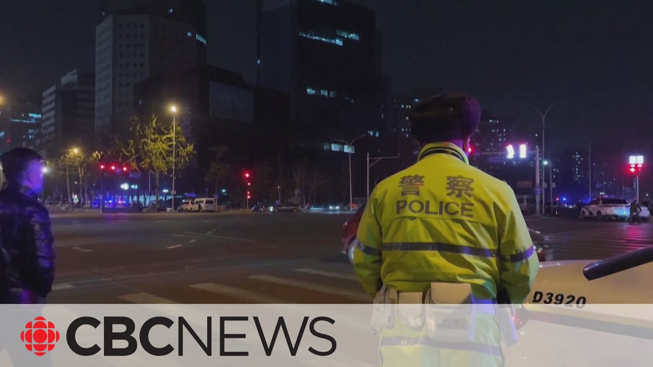 Chinese police tighten security amid growing anti-lockdown protests