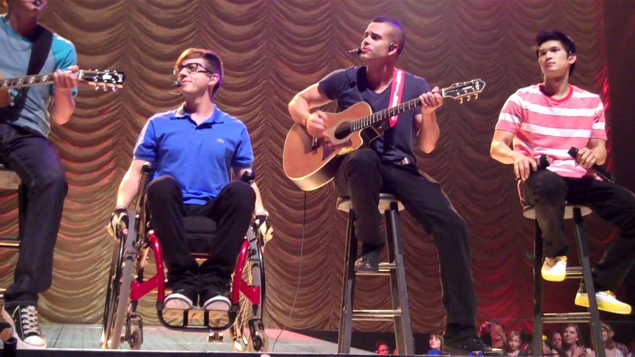 Glee Live - Friday