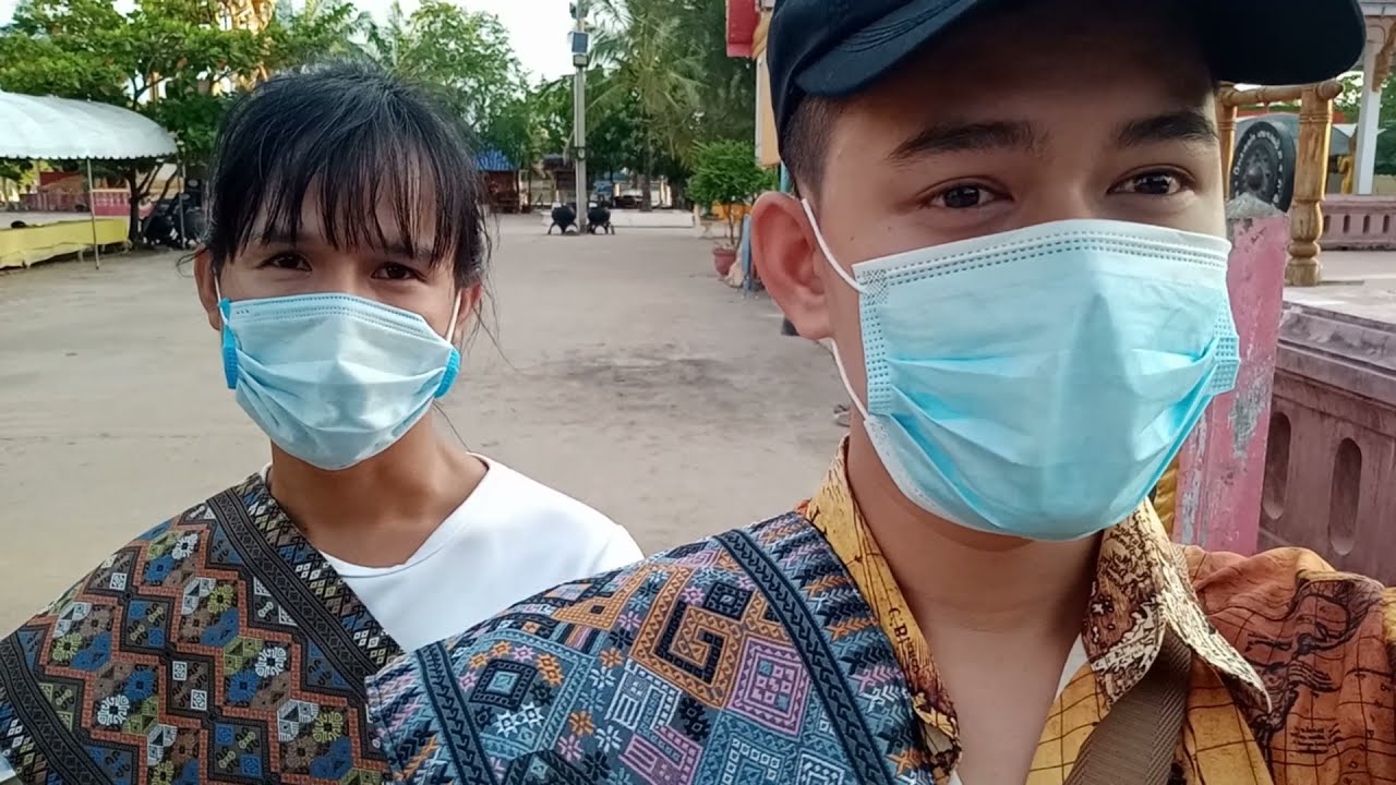 พาพี่น้องมาขอพรองค์พระธาตุโพ่นครับ