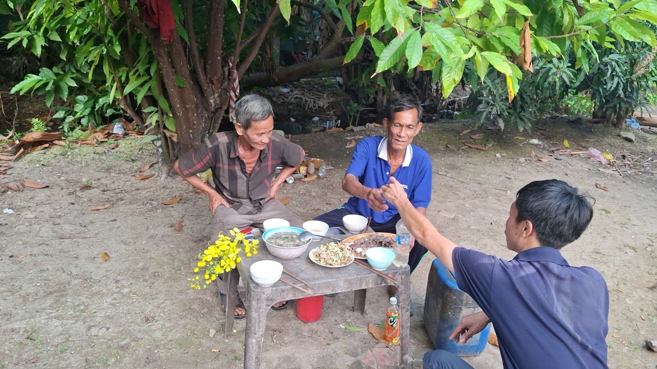 (Lai rai mồi cá đồng lòng vịt)