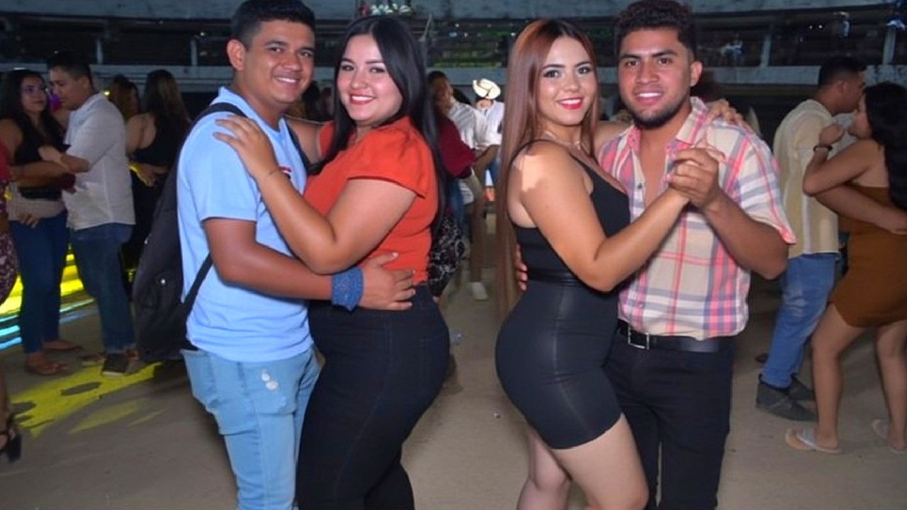 Ya sea armo el baile ranchero con las bellezas de mi rancho-Que chulada |Ajuchitlan del Progreso