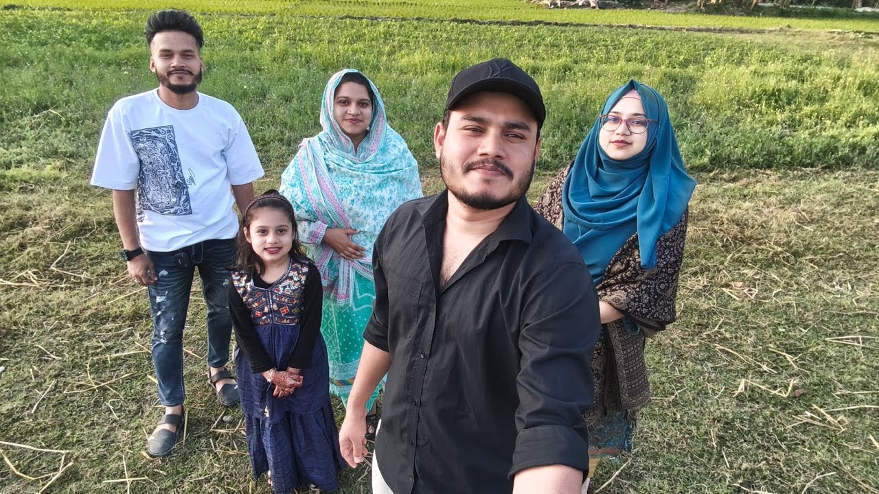 গ্রামের সবুজ জীবন মানে শুধু প্রকৃতি নয়, বরং হৃদয়ের প্রশান্তি আর শেকড়ের টান।