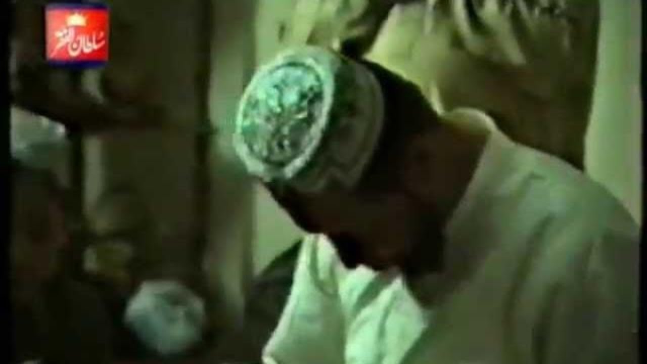 Sultan ul Faqr 6th R.A Talban-e-Mola ko Bait Farmate howe