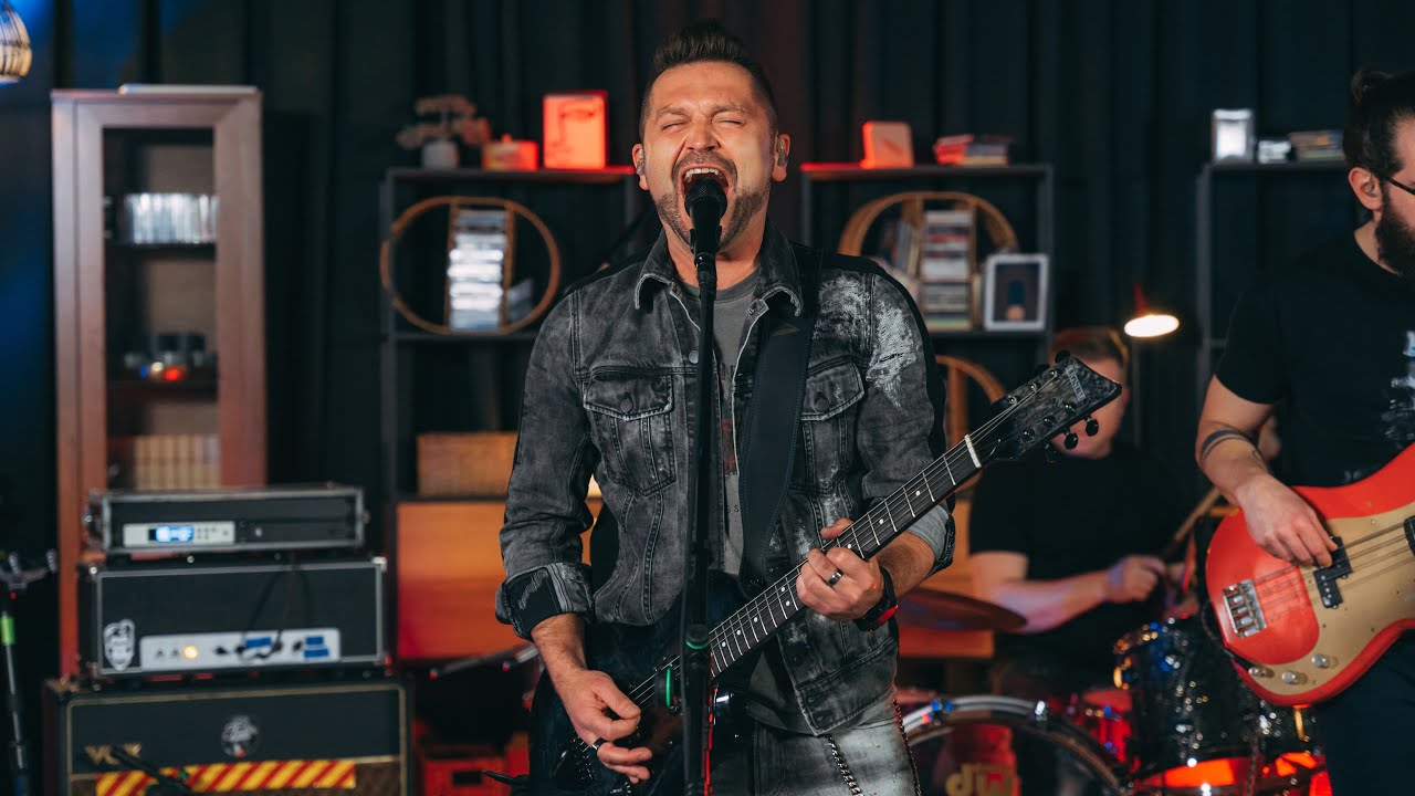 Vatra - Sjaj u tami (live @ TOP MUSIC DESK)