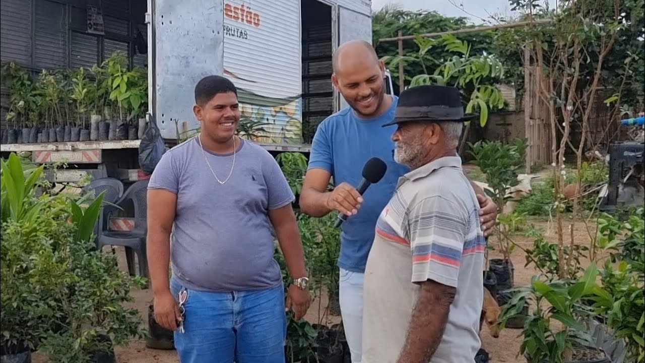 Feira de plantas frut&iacute;feras em Caruaru