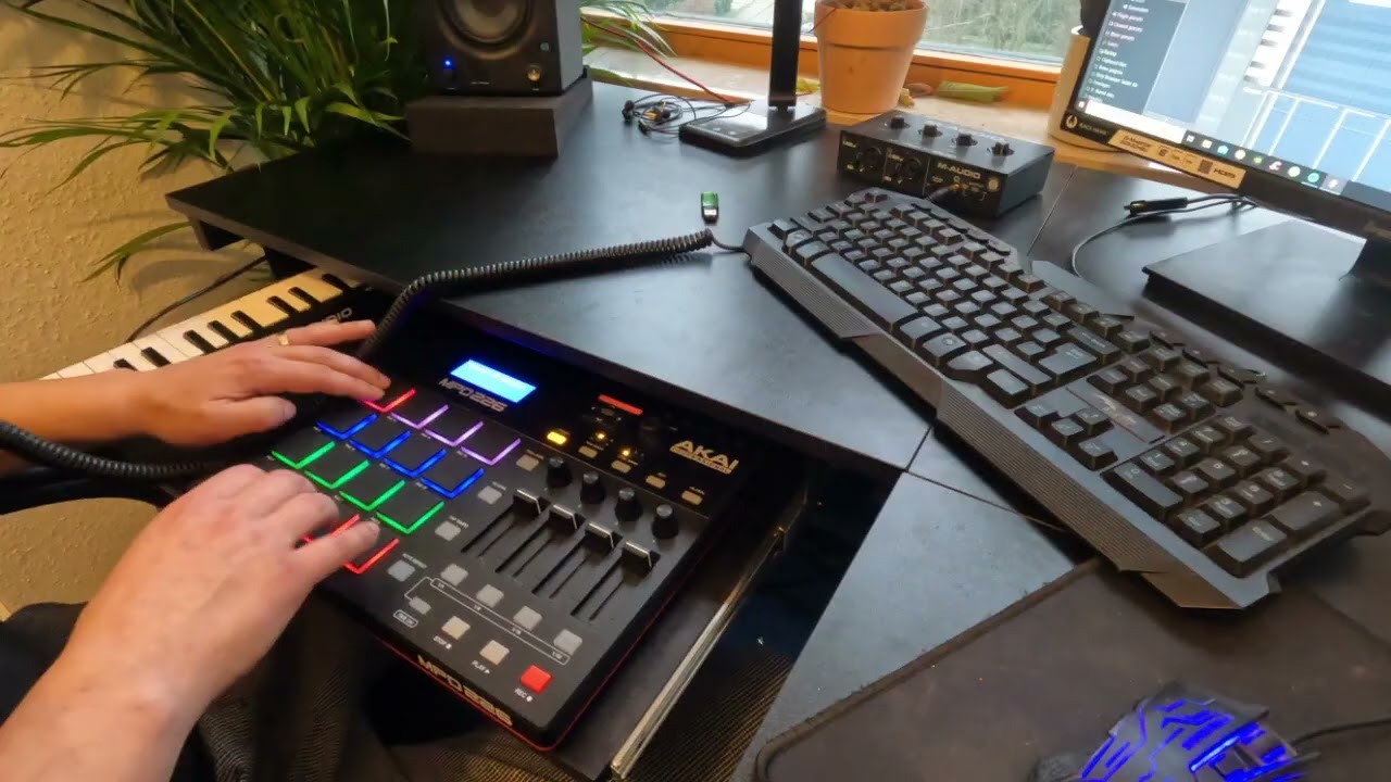 Weekly Beat #19 - AKAI MPD226 - Reloop Spin - FL Studio