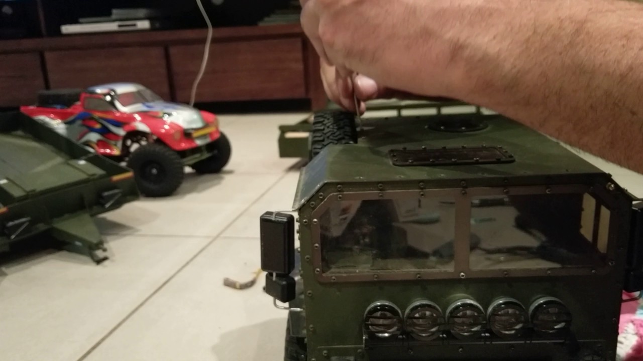 6x6 scx10 tear down.