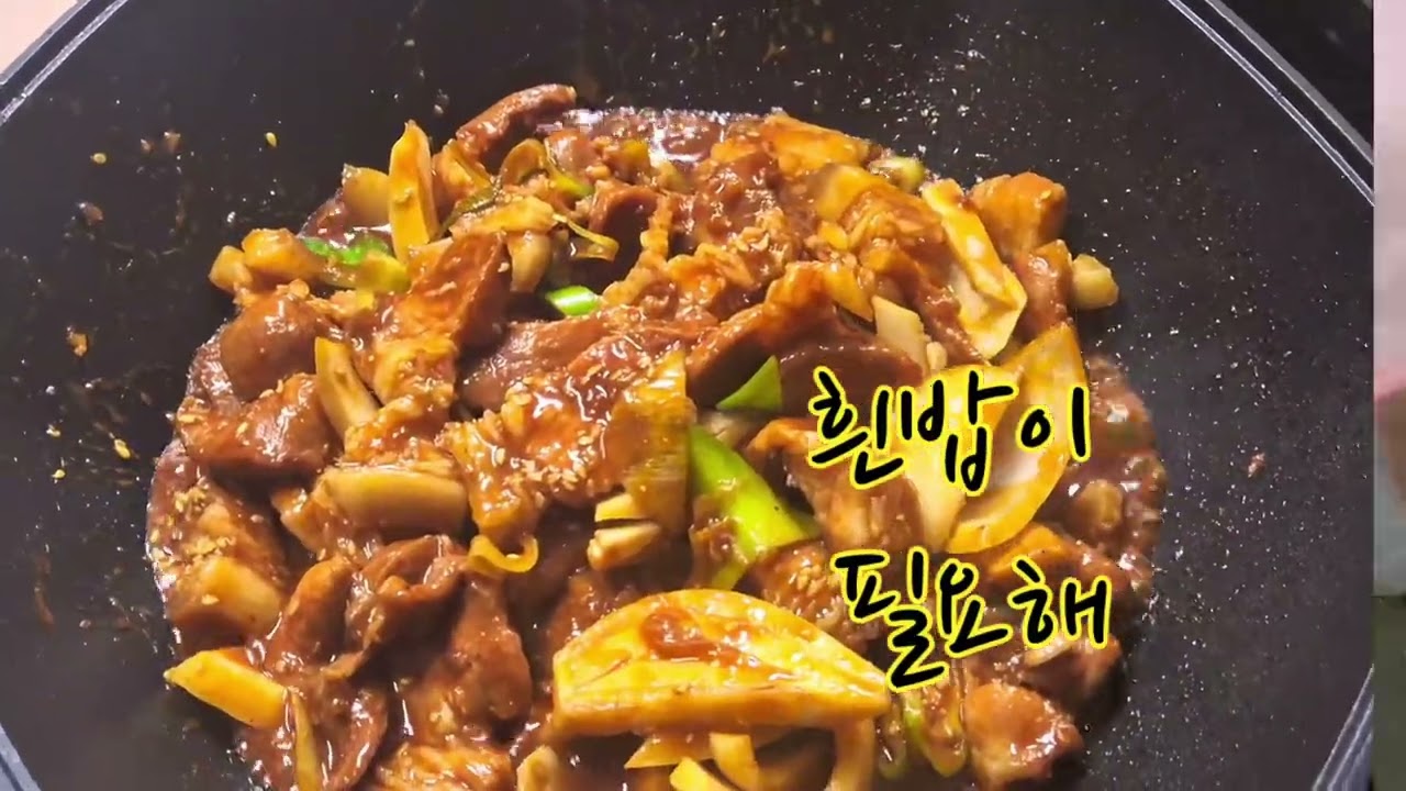 Spicy Pork Stir-fry#Napa Cabbage Soybean Paste Soup#제육볶음# 배추된장국# 매콤달콤#흰밥에 딱~