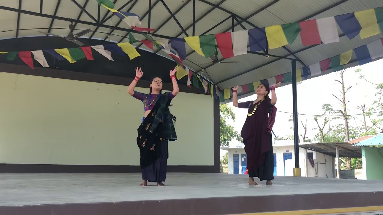 My two sis dancing in Gurung song@sandygurung @nencygurung