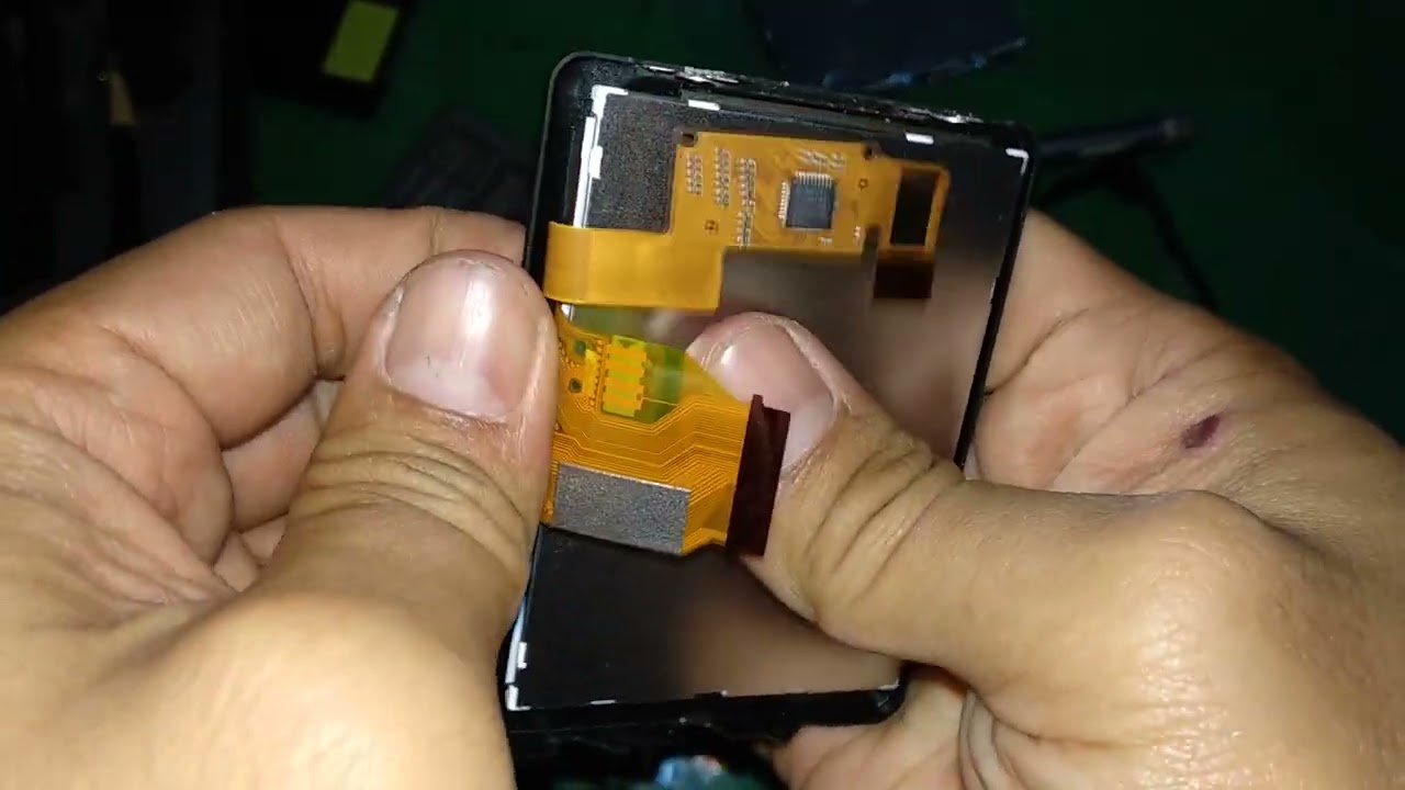 Replacing Canon EOS 650D LCD Screen No Display Part 1