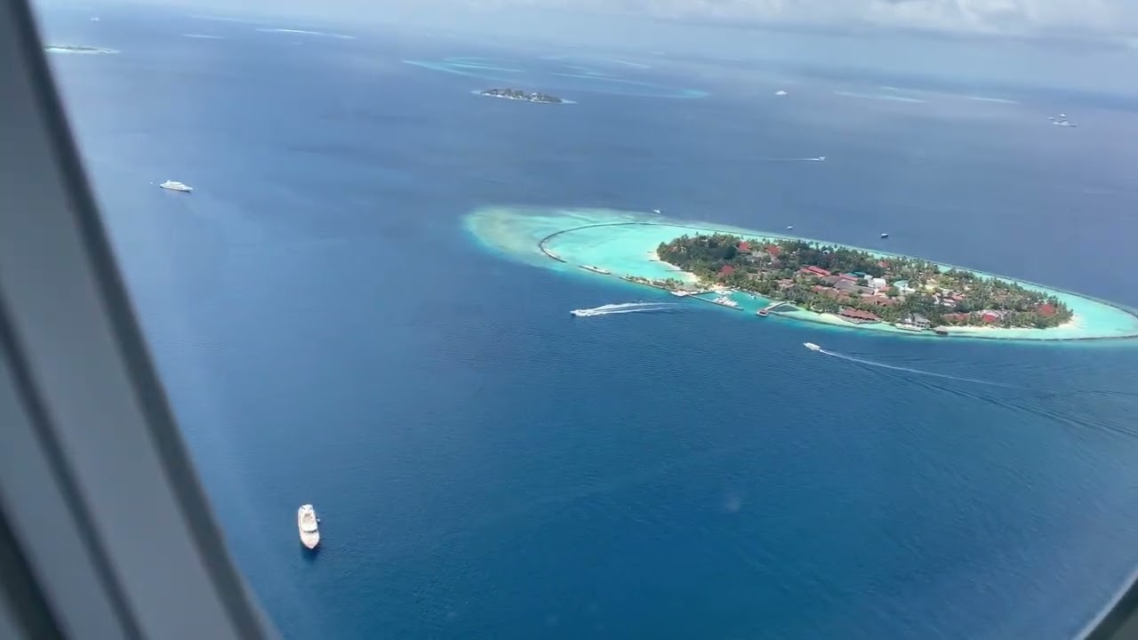 Maldives Boeing 777 British airways Club class take off to London Heathrow 
