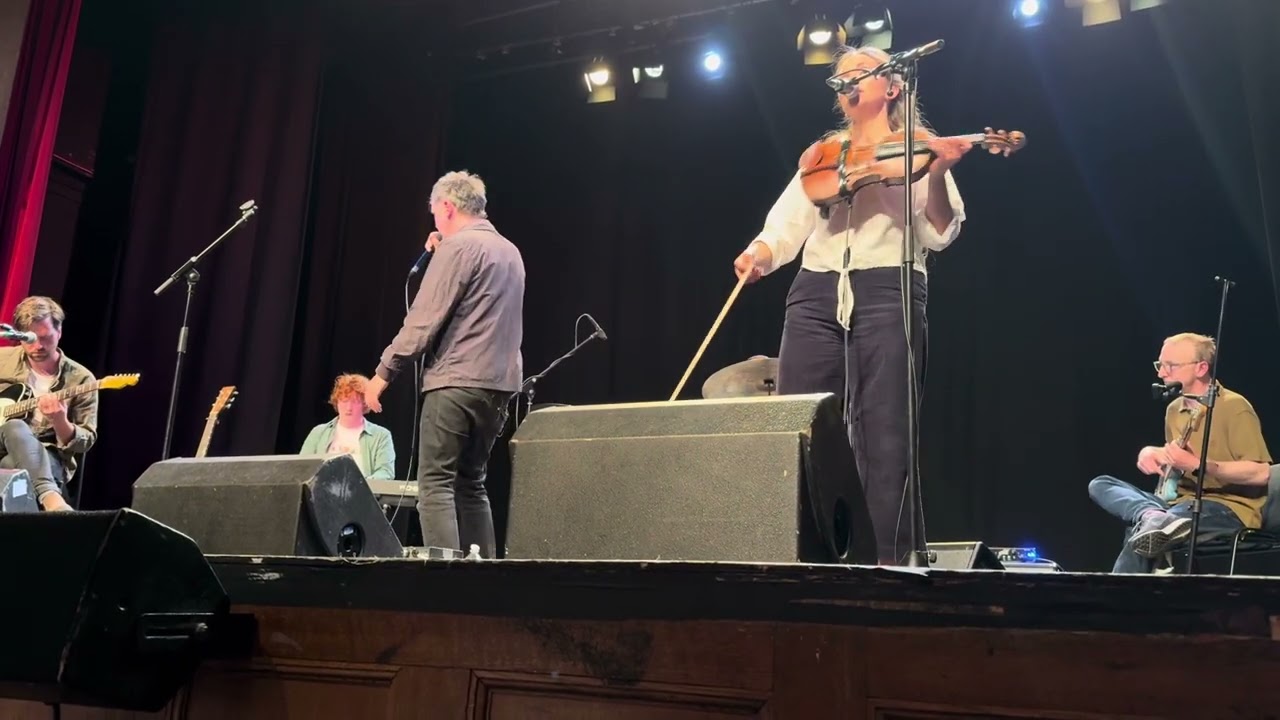 Roddy Woomble - I Shall Be Released at The Pleasance