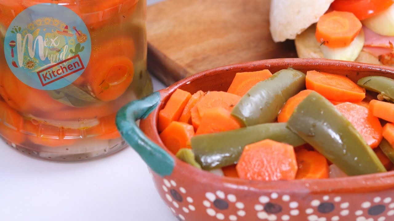How To Make The Best Mexican Style PICKLED CARROTS! @MexMundoKitchen