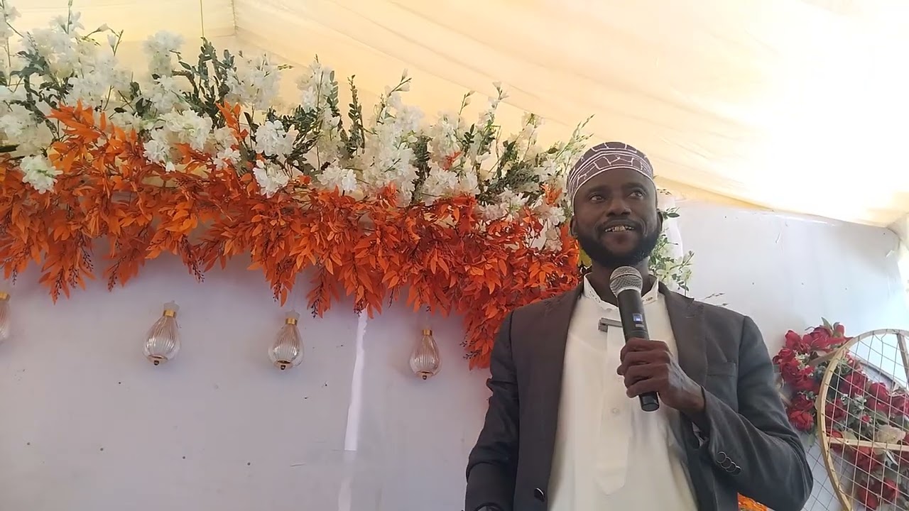 SHEIKH  MSAFIRI KITUMBO KATIKA WALIMA WA KHARUSI ULIO FANYIKA SHINYANGA TAZAMA MWENYEWE BALAA LAKE