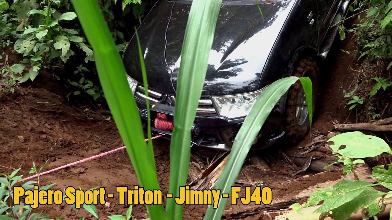 Pajero Sport dan Triton off road di subang