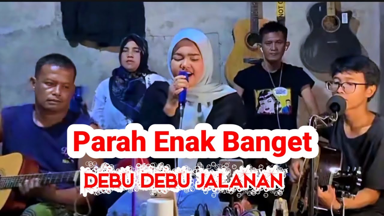 Debu Debu Jalanan akustik hiburan keluarga