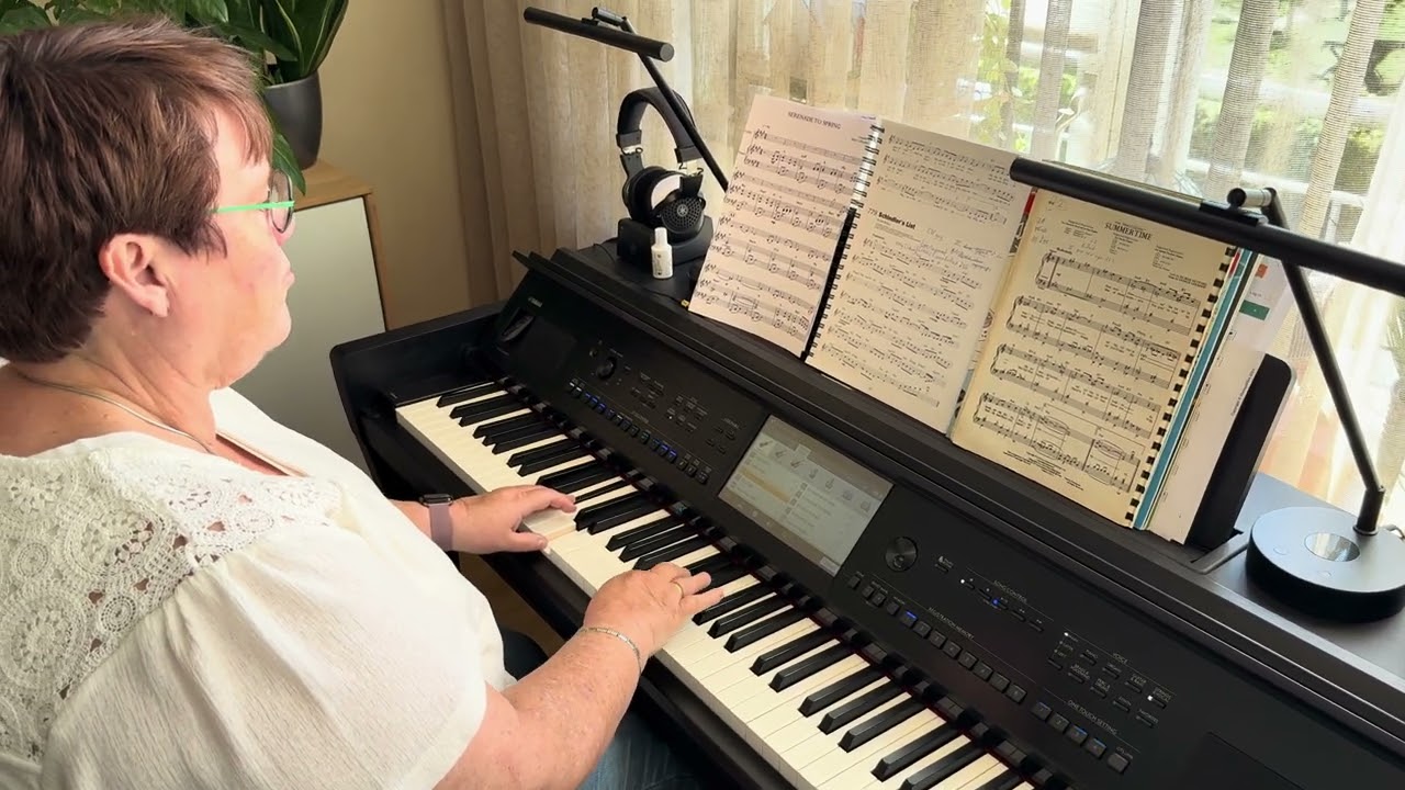 thema uit Schindler's list gespeeld op de Yamaha cvp 909