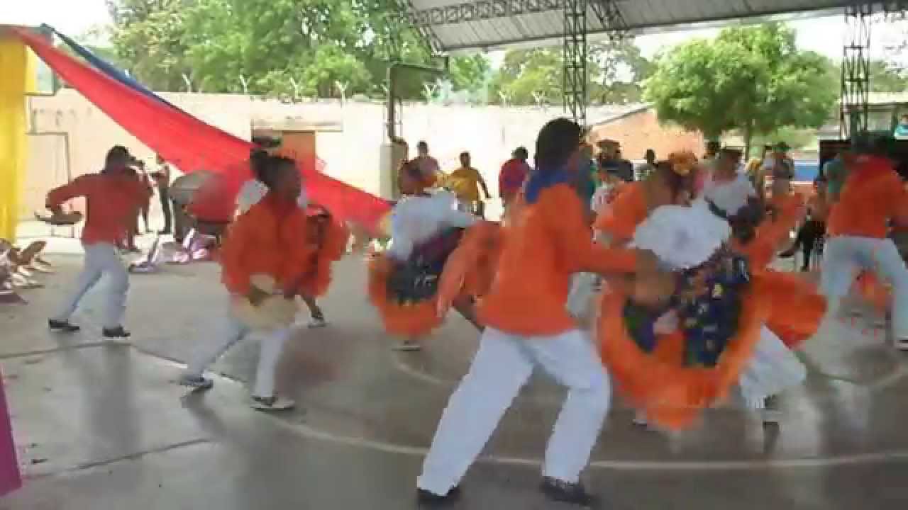 Danza La Moña