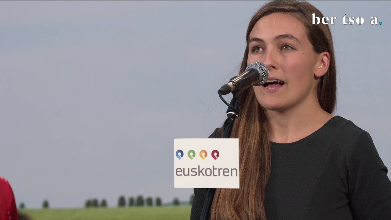Zortziko txikia. Nerea Ibarzabal eta Nahikari Gabilondo. Bertsolari Txapelketa Nagusia 2017