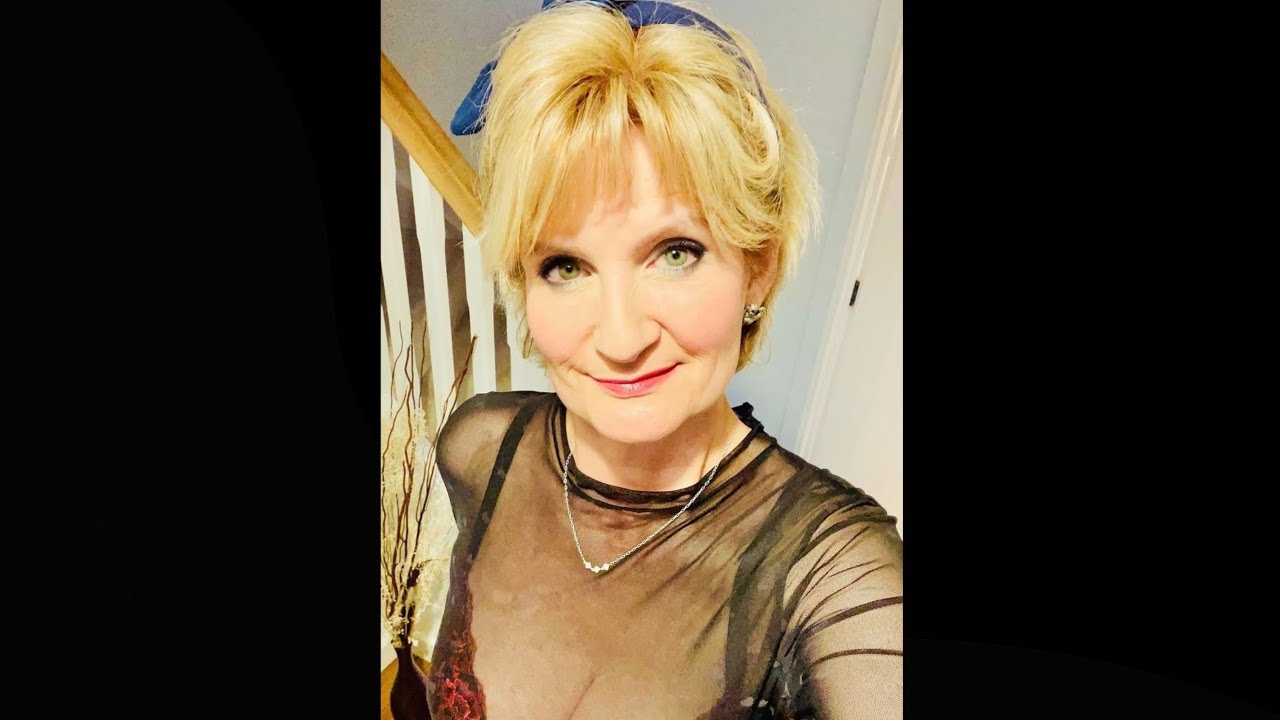 LAUREN SPENCER 🟡 Timeless Beauty: Stunning Mature Woman Over 50 | Experienced Model