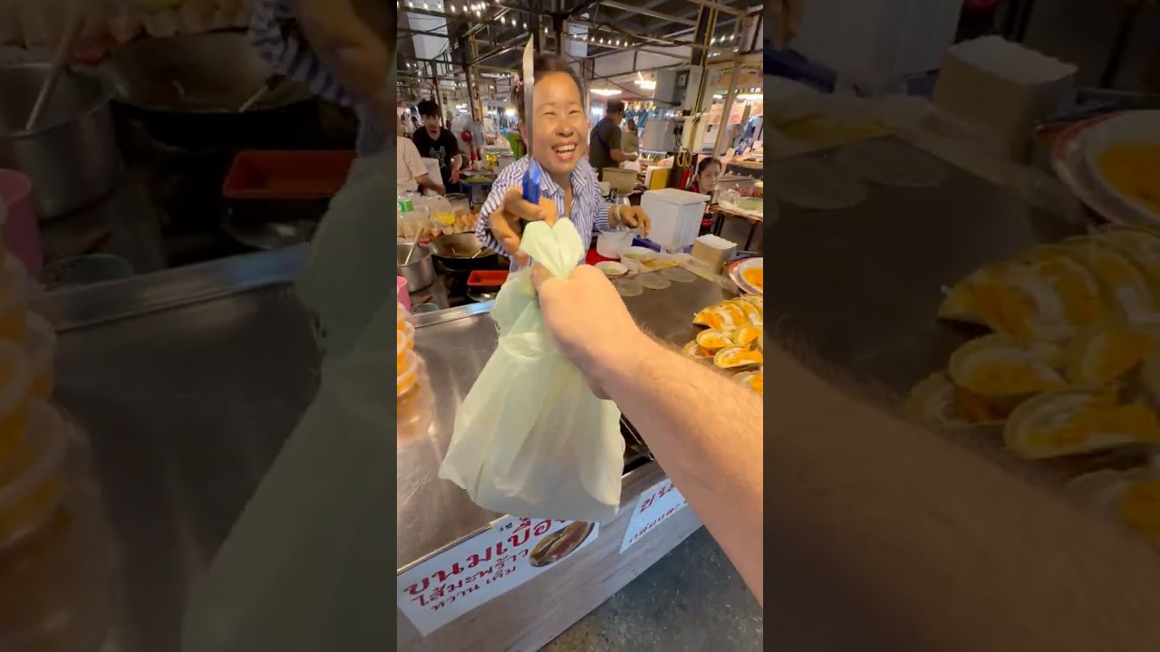 POV: you're hungry at 8am in Bangkok