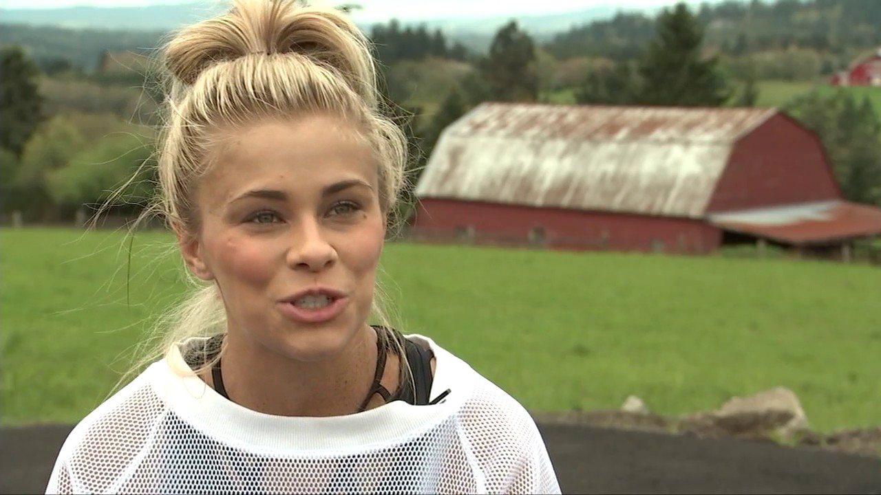 UFC star Paige VanZant returns to her roots in Oregon