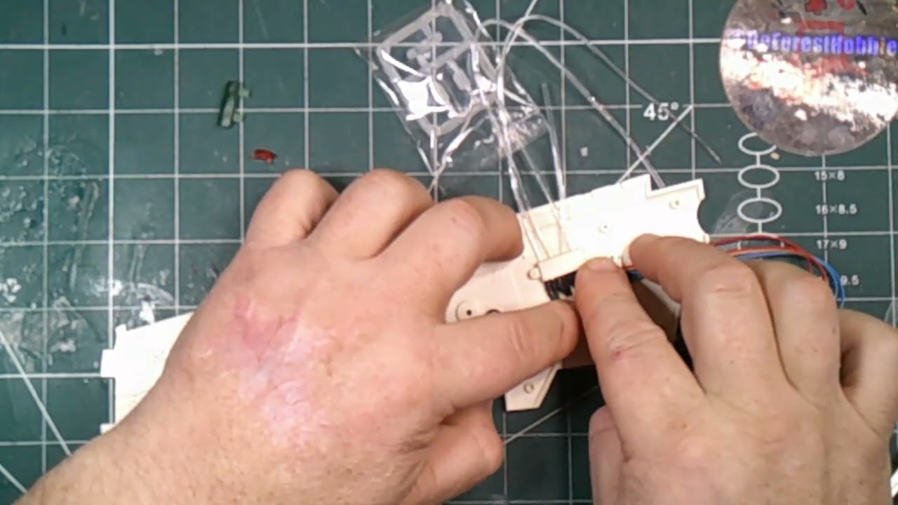Building the VF-1 Valkyrie from Macross, Hachette Japan Part work Vol 15