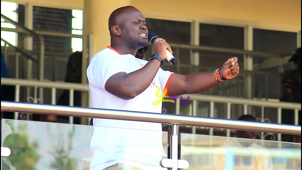 Hon Kibagendi , Wewe ruto huyu kijana wako Osoro mwambie aache kutusumbua hapa Kisii!!