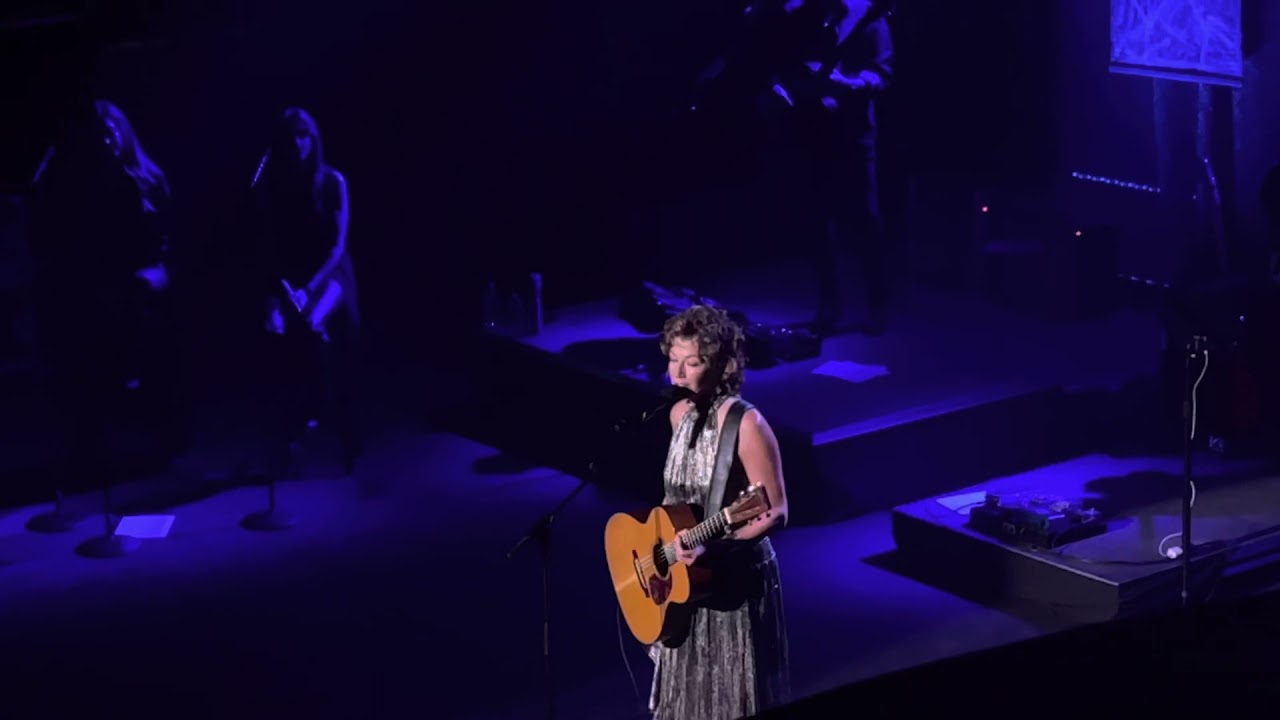 Amy Grant’s Story and Sings 1974