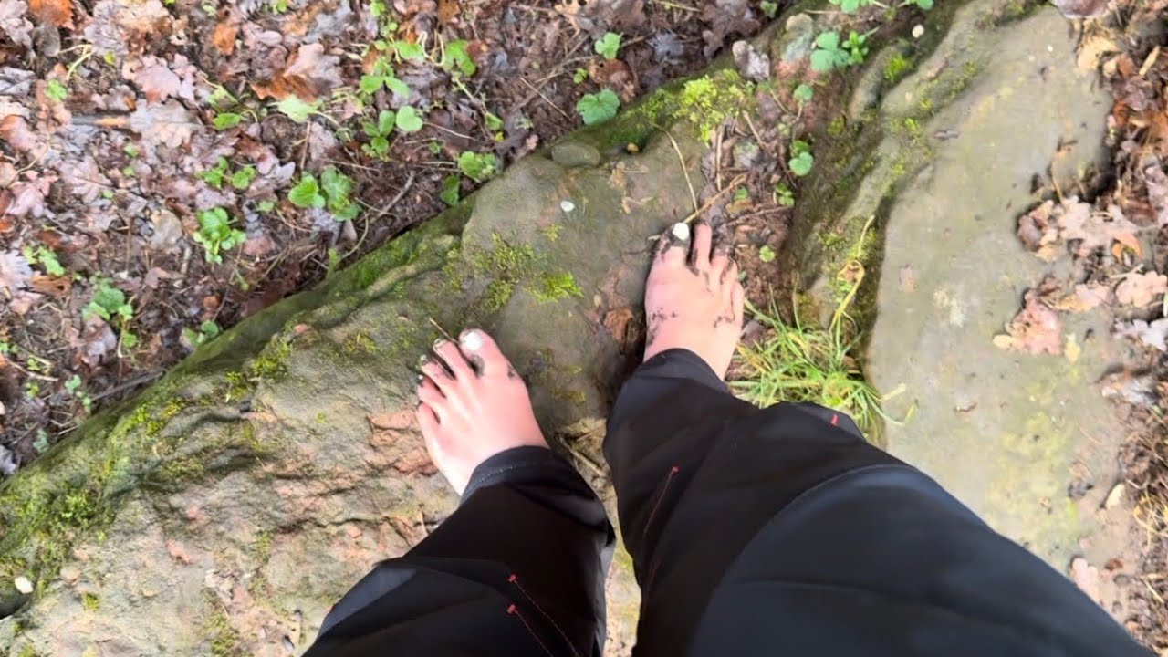 Крошечная деревушка у карьера 👣